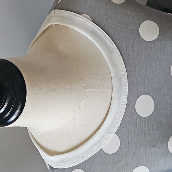 LuLaRoe Liv Gray and Off-white Polka Dot Crew Neck Short Sleeve Tee - Picture 4 of 14